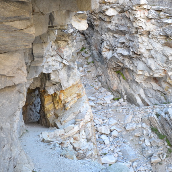 Rock tunnel