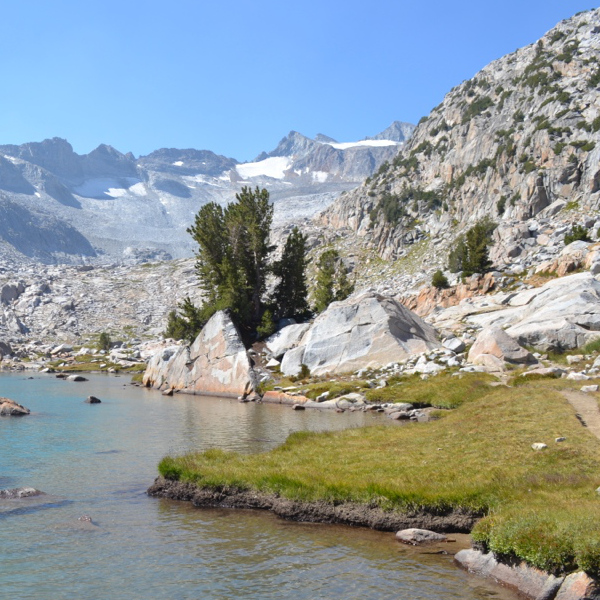 Mountains around Donohue Pass