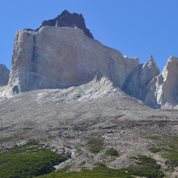 Frances Valley, Los Cuernos